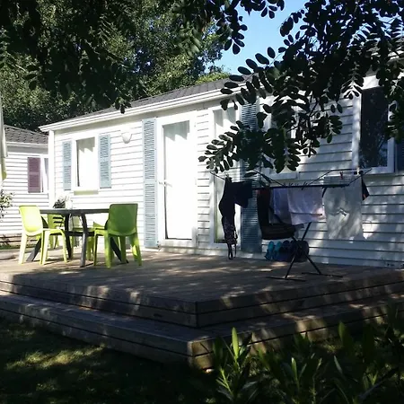 Camping La Digue Hotel Chauzon Exterior foto